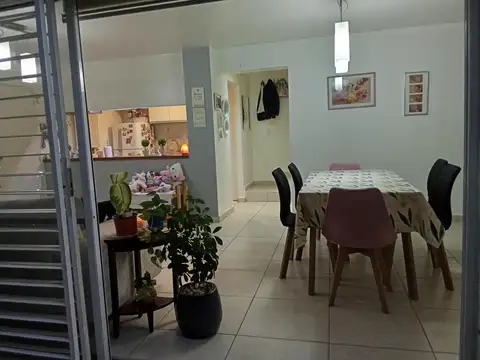 Depto Tipo Casa en Venta de 4 ambientes