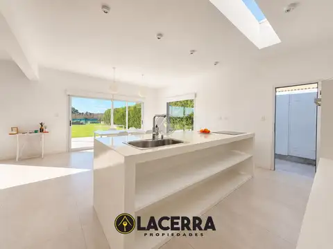 CASA  DE 3 AMB. | BARRIO SAN SEBASTIAN - ÁREA 1