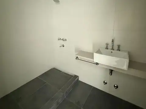 Departamento 2 ambientes con balcón - Ituzaingó norte