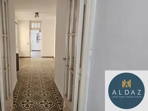 En  alquiler/ Casa de 3 dormitorios Urquiza al  800.  Punta