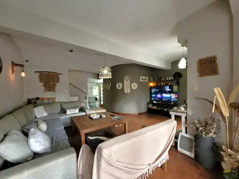 Depto Tipo Casa en Venta en Ciudad Jardín del Palomar, USD 339.000
