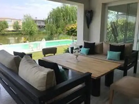 Casa en Alquiler Temporal en Tigre Centro, USD 11.000