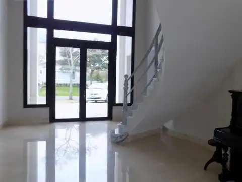 Casa en Alquiler Temporal de 4 dormitorios