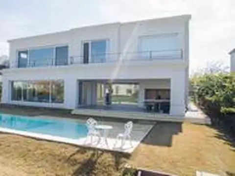 Casa en Alquiler Temporal de 4 dormitorios