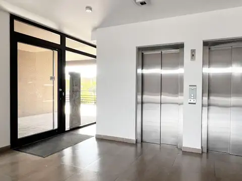 Departamento en Venta con 2 cocheras