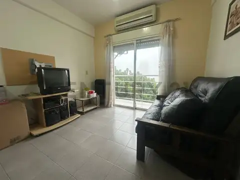 VENTA DEPARTAMENTO 3 AMBIENTES CON BALCÓN/ PISO 5/ VILLA RAFFO