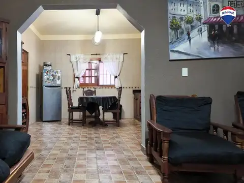 Casa 3 ambientes con 2 baños