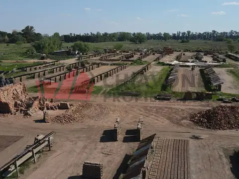 Venta - Predio de 13 Hectáreas c/ Ladrillera en actividad