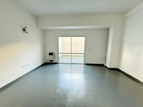 DEPARTAMENTO MONOAMBIENTE VENTA LA PLATA PATIO