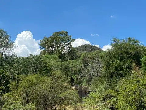 Terreno en Venta en Loma Bola, USD 45.000