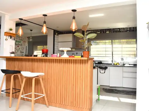 ALQUILER CASA 4 AMBIENTES MORON