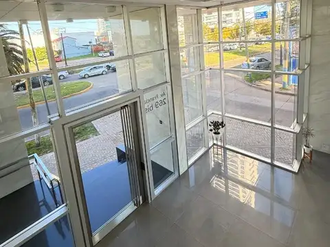 Av. Francia , Piso 4