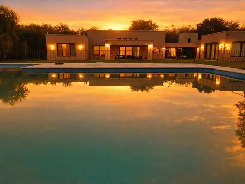 Casa 6 Ambientes en Venta en Luján Apto Crédito