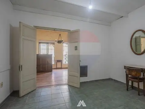 Casa 5 ambientes con 1 baño