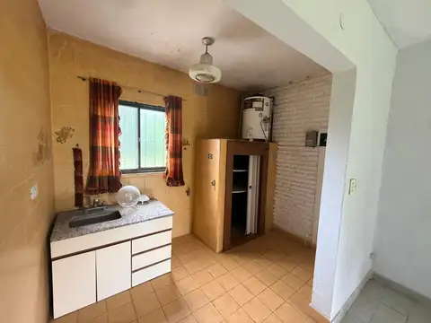 Casa en Alquiler con 2 cocheras