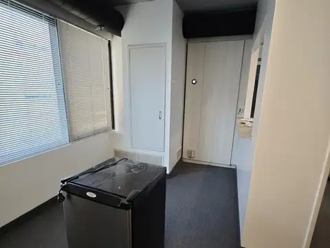 Oficina 3 ambientes con 2 baños