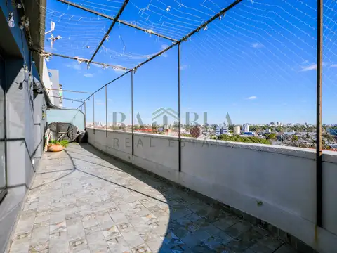 Departamento e Venta Tres Ambientes Terraza Cochera Luminoso - Villa Ortuzar