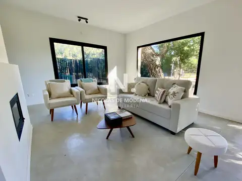 Hermosa Casa 3 dormitorios + piscina a estrenar en pueblo San Vicente - José Ignacio