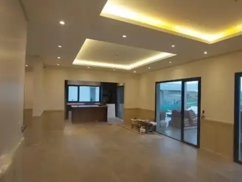 Casa 3 ambientes con 2 baños