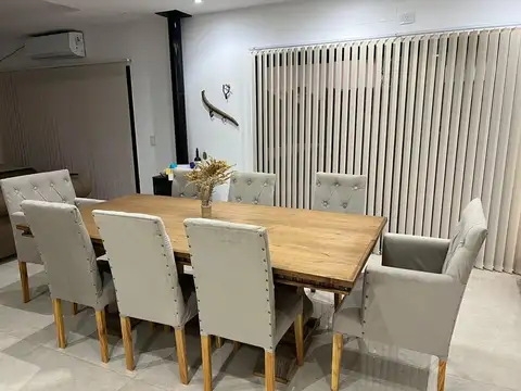 Casa en Venta en Lujan, USD 320.000