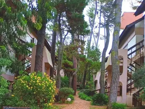 Langostinos 1100, Piso 2