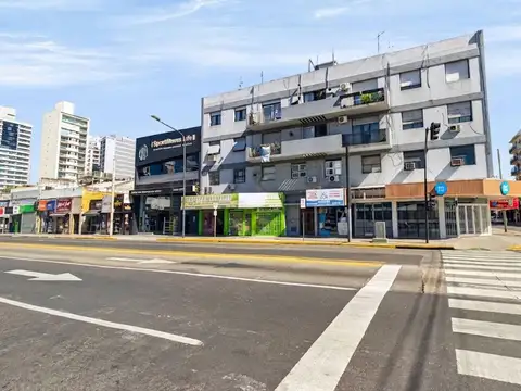 Avenida Adolfo Alsina 600