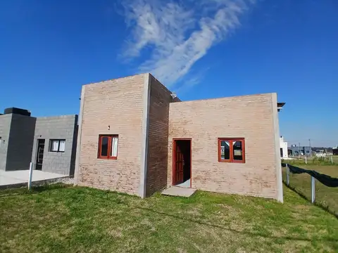 Súper Oportunidad por Casa a Terminar en barrio privado Estancias de Domselaar VENTA
