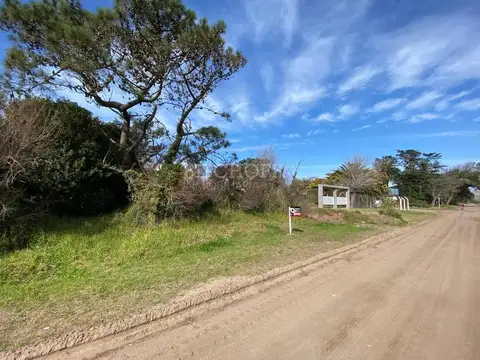 EXCELENTE TERRENO A UNA CUADRA DEL MAR, BARRIO NORTE, VILLA GESELL