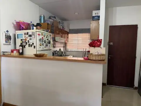 3 de Febrero 2900, Piso 2