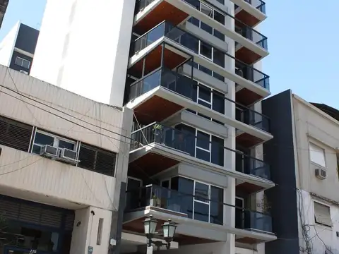Hermosa oficina en dúplex con cochera y baulera en Congreso al 200, Barrio Sur