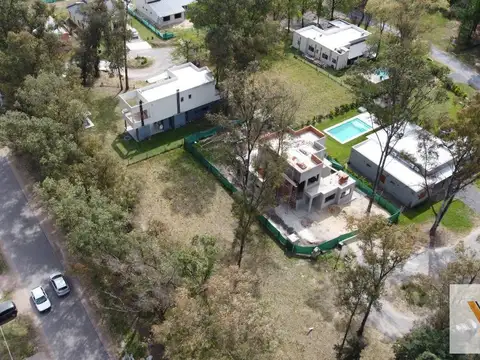 Terreno en venta - 742mts2 - Altos De Manzanares