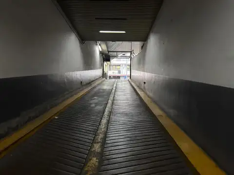 Vende cochera fija en microcentro