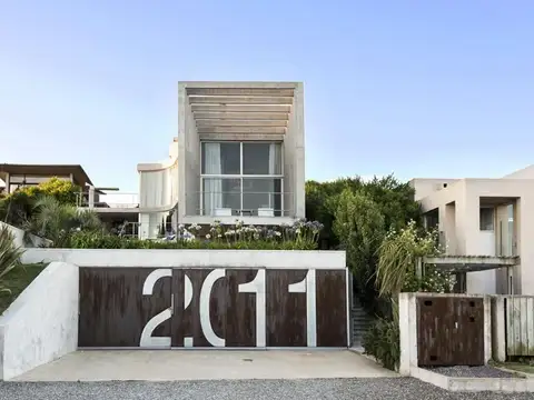 Casa en Venta en La Barra, USD 3.000.000