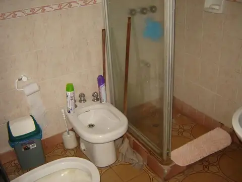 Casa en Venta en Castelar, USD 85.000