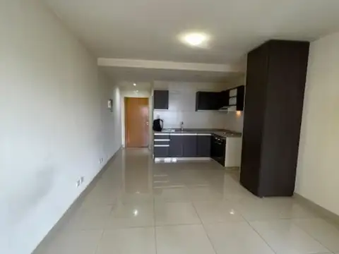 Defensa 1200, Piso 5