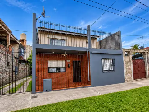 CASA 6 AMBIENTES ALQUILER RAFAEL CASTILLO