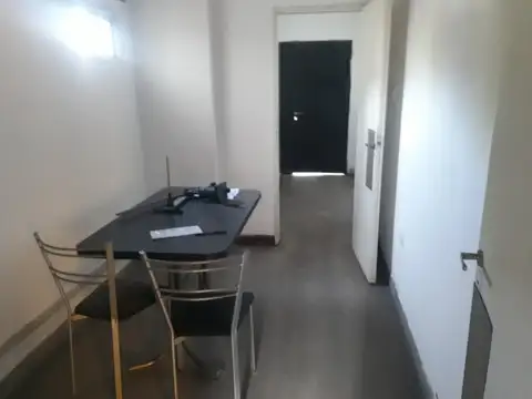 TRES GALPONES EN VENTA - LOTE DE 1057 MTS - TODOS LOS SERVICIOS