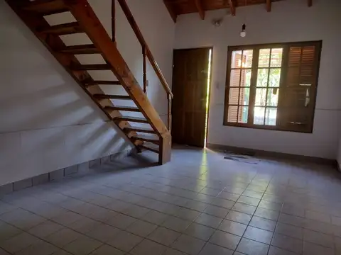 Casa en Alquiler en Neuquen, $ 850.000