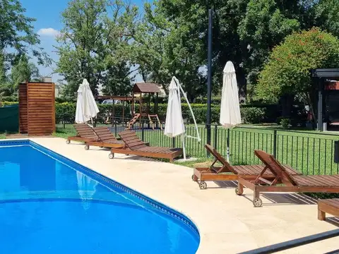 Casa 5 ambientes con 2 baños