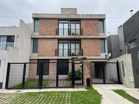 Dúplex "Complejo Pueyrredón" - 2 ambientes - Ituzaingó norte