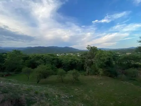 Casa 5 ambientes con 4 baños