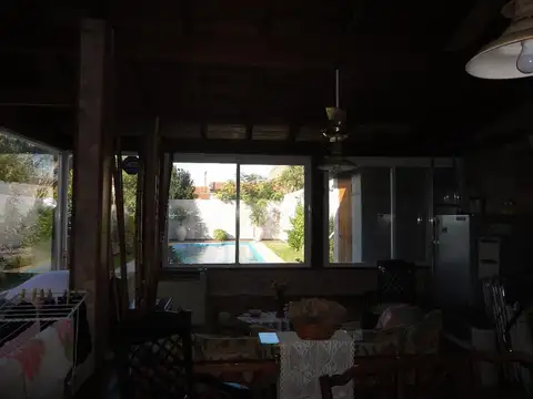 Pedraza e/ Alfonsina Storni y Pascuala Mugaburu