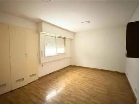 Bonifacio 1600, Piso 2