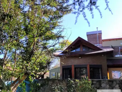 Casa en venta - 3 Dormitorios 2 Baños - 750Mts2 - Villa del Dique, Córdoba