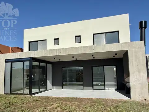 Casa al agua en venta en Laguna Grande