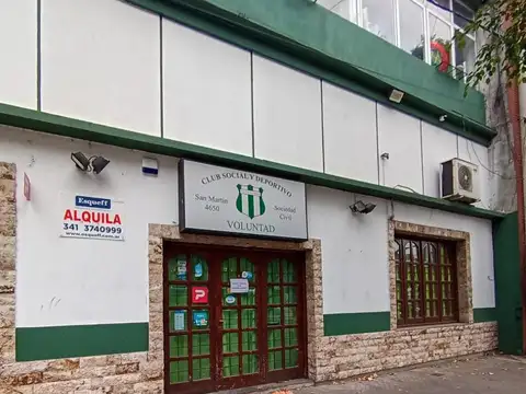 Local en alquiler sobre Av. San Martin , a pocos metros de Av. Uriburu