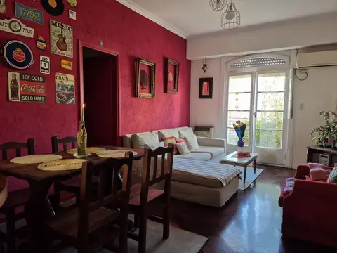 Simbrón 3100, Piso 2