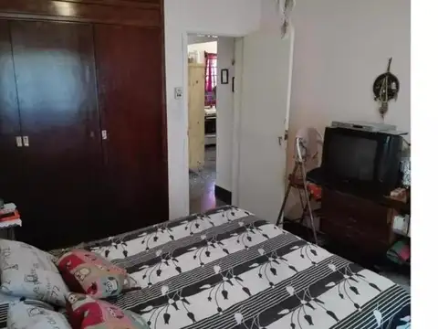 Depto Tipo Casa en Venta 50 años