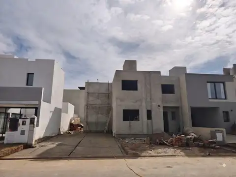 Casa en venta 3 dormitorios en Quebradas de Manantiales