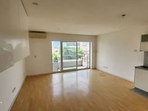 MUY LINDO MONOAMBIENTE C/ BALCON Y LAUNDRY